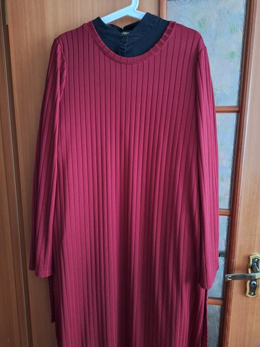 Одежда женская ( платье, куртки)