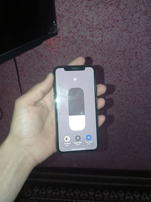 iphone 11 pro.               .