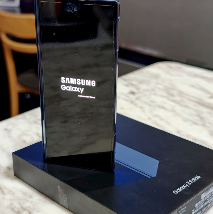 Samsung Galaxy Z Fold 6 Navy 512/12gb! Нов ! Гаранция Технополис!