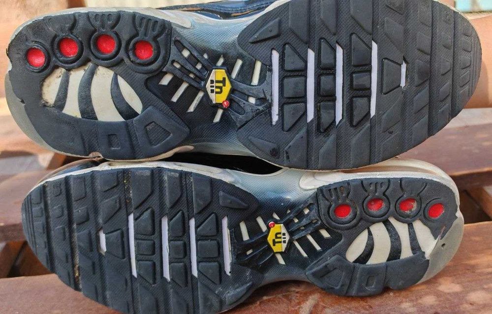 Оригинальные кроссовки Nike Air Max Plus TN (Tuned Air)