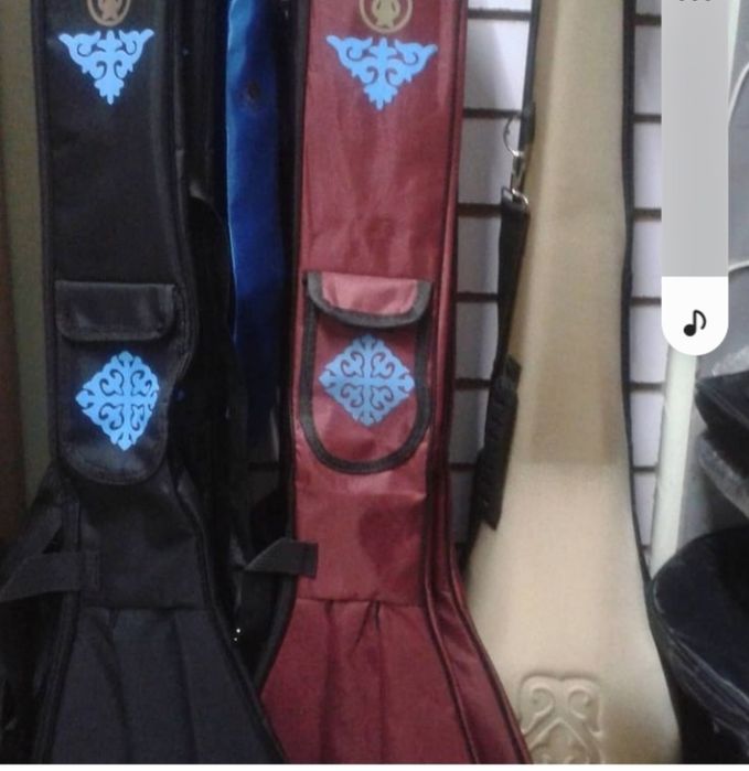 Продам чехлы для домбыры и Гитары