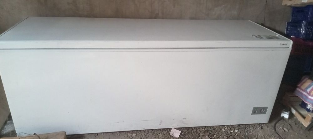Продам морозильную камеру