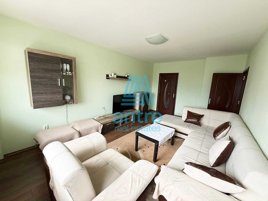 Тристаен апартамент в кв. Младост 2