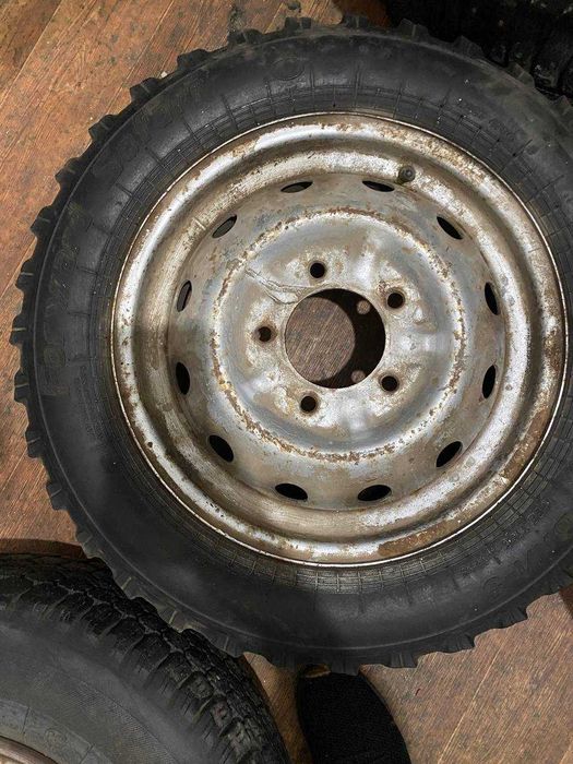 Продаются запаски на ниву