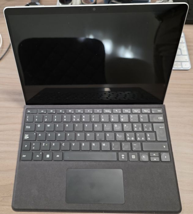 Microsoft Surface Pro 9 Platinum i7 16gb 1TB ca nou+ Tastatura + pen 2