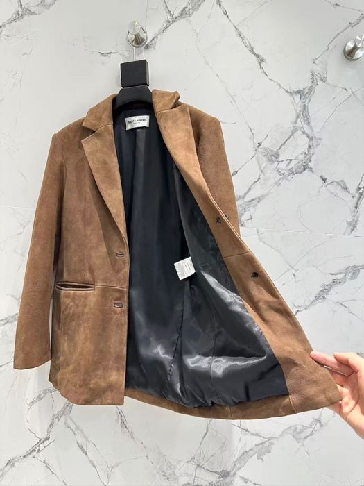 Кожаный пиджак, красивый цвет