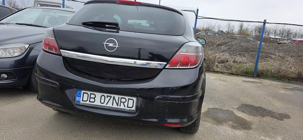 OPEL Astra 2011 — imagine 3