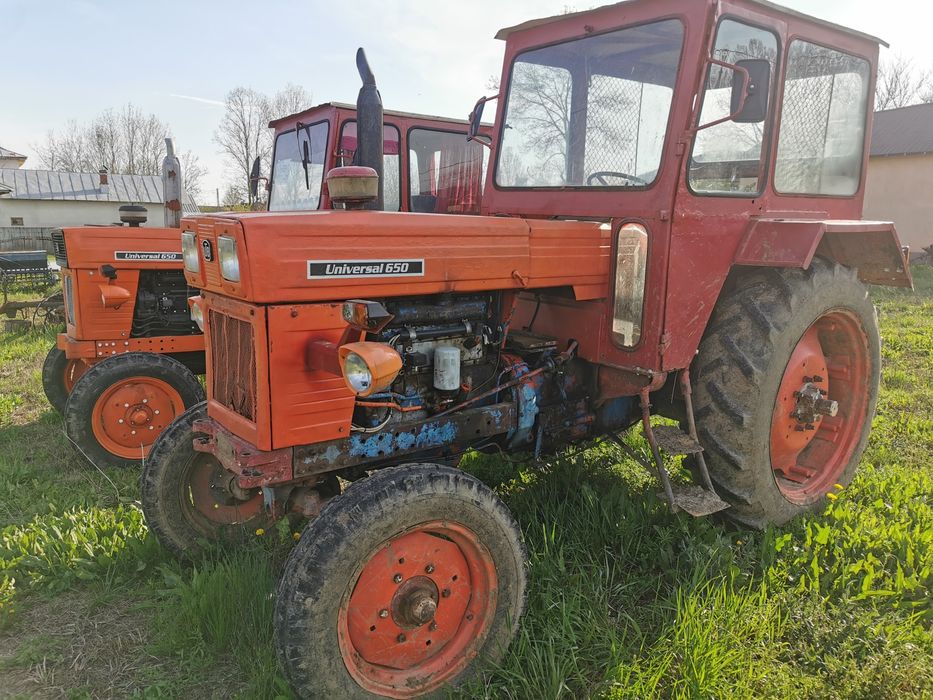 Tractoare U650 de vânzare.