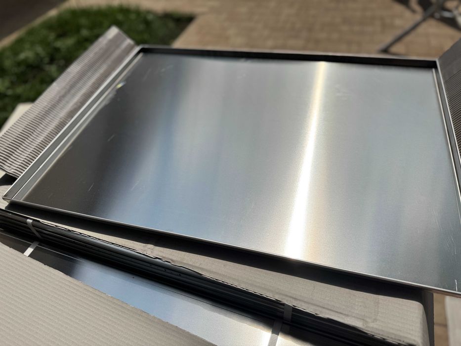 Tavi patiserie 60x80 cm si 60x60 cm perforate si pline