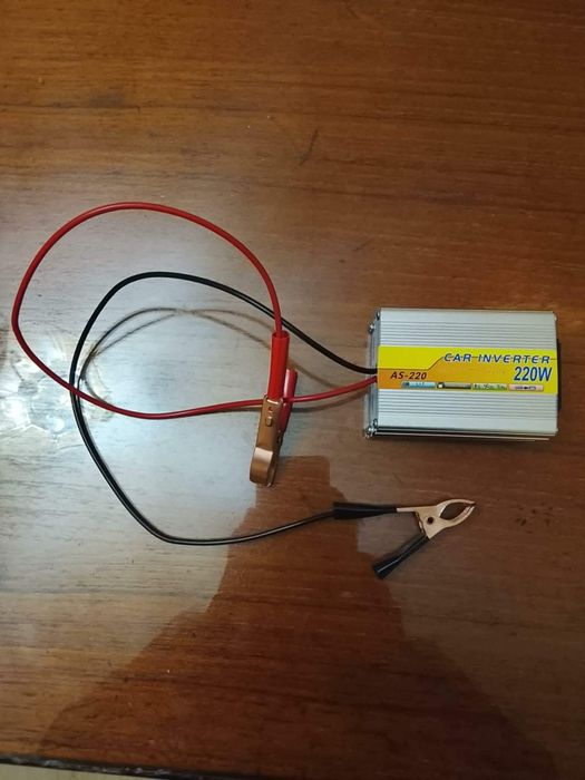 Нов инвертор DC 12 волта. AC 220  волта. 220 вата
