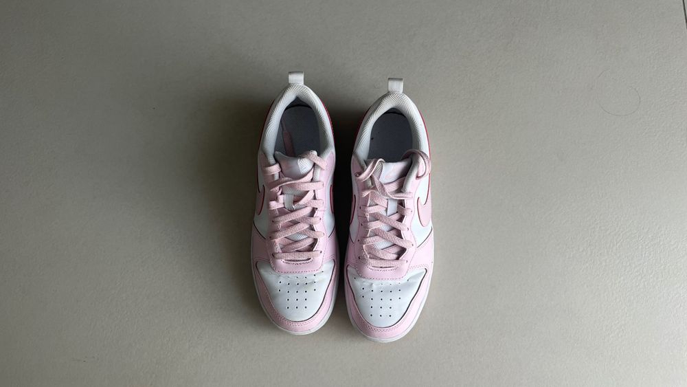 обувки Nike Court Borough Low
39номер