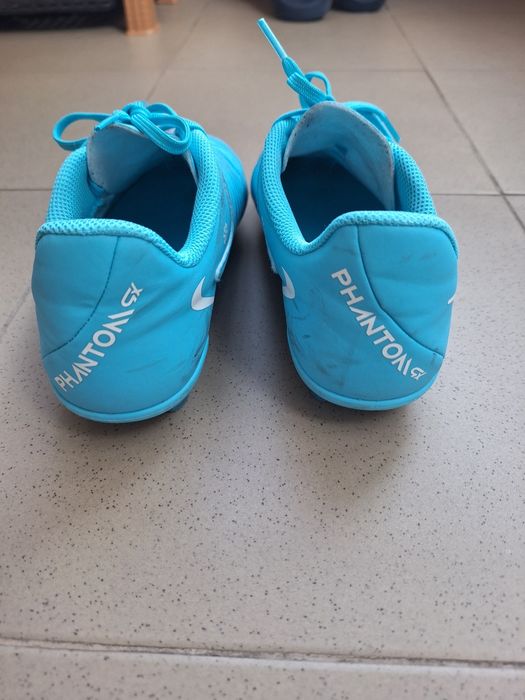 Обувки за футбол Nike Phantom