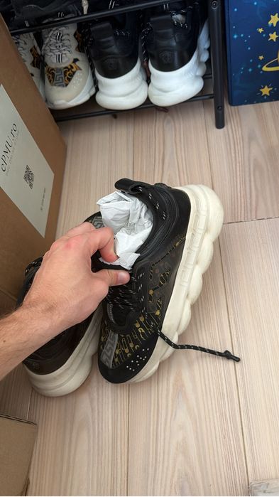 Versace chain reaction