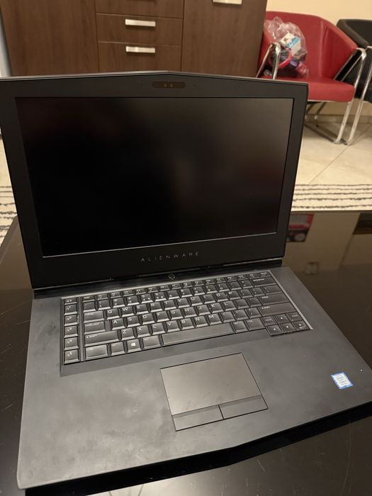 Геймърски лаптоп Alienware