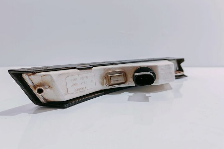 Lampa semnalizare  stanga cu ornament 3C0953041L Volkswagen VW Passat