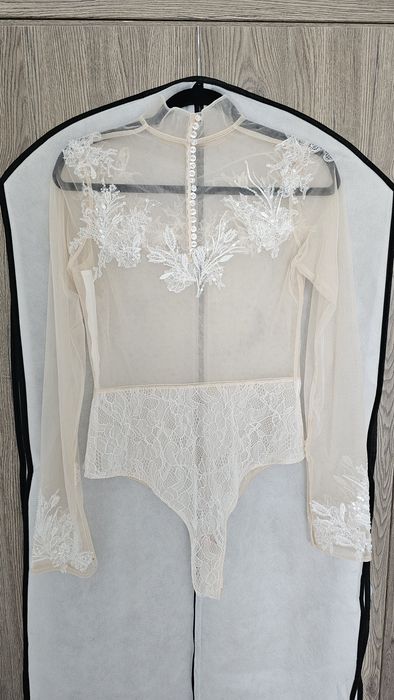 Vand rochie mireasa