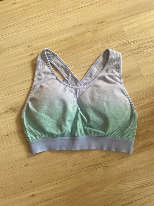 Дамски спортни бюстиета Under Armour / My Protein / Newletics /Genezis