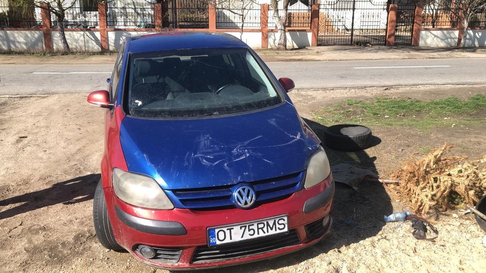 Dezmembrez vw golf 5 plus 2.0 1.9