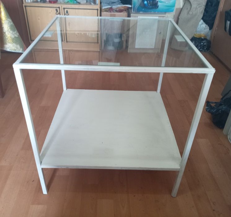 СТОЛ Продам, стекло