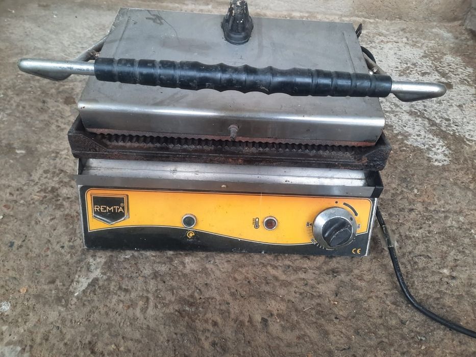 Продам Тостер И холодольник