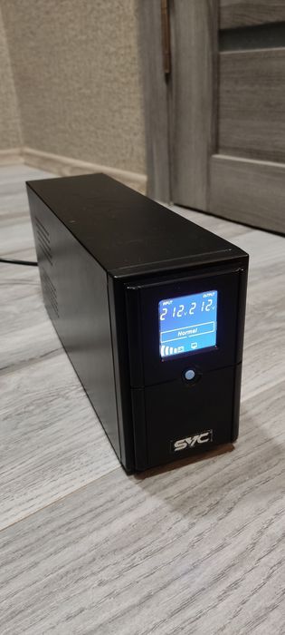 Источник бесперебойного питания SVC 800VA LCD