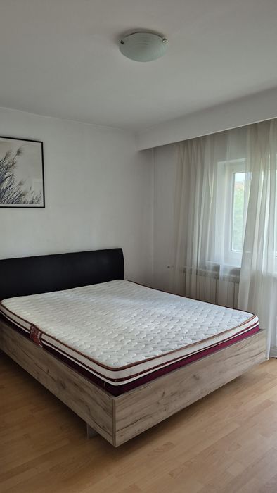 Inchiriez apartament 3 camere