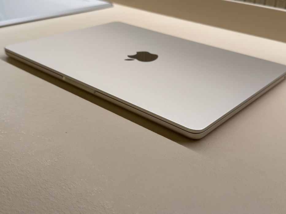 Vand Macbook M2 13 inch