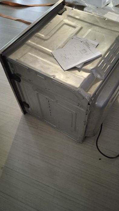 Фурна за вграждане Ariston