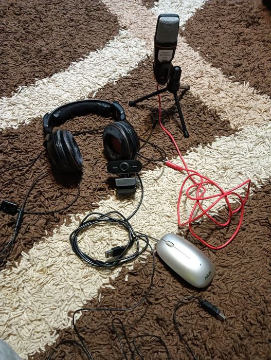 Căști, cameră, maus, microfon