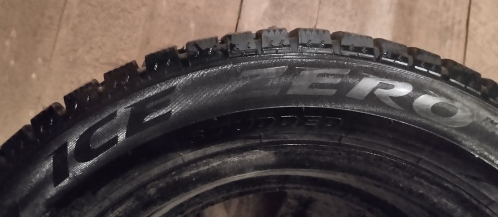 Продам шины зимние 4 шт.