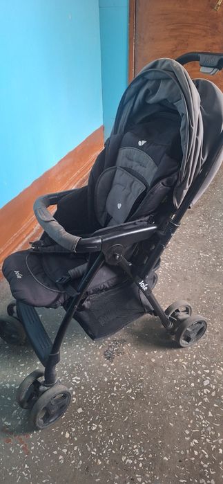 Продам коляску детскую Joie