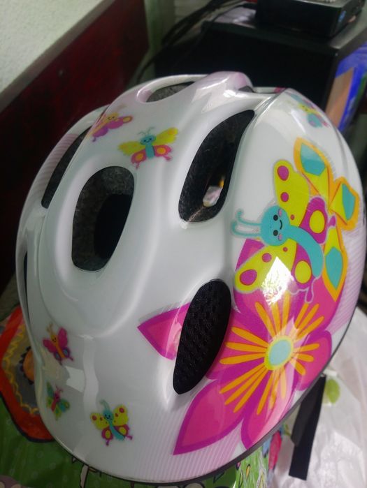 Каска за кънки и ролери. Протектори!