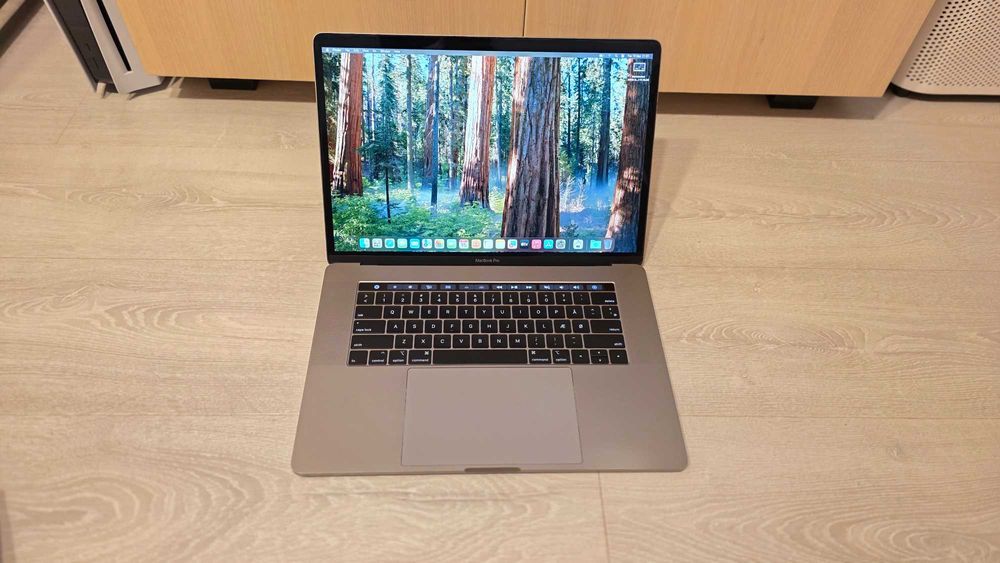 macbook pro 15 2018 - Laptopuri oferte online | OLX.ro