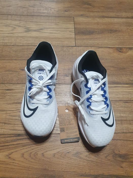 Vând adidasi nike zoom fly5