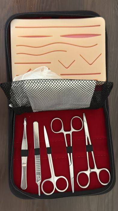 Trenajor anotomik qul venaga inyekciya organish uchun.Тренажор инъекци