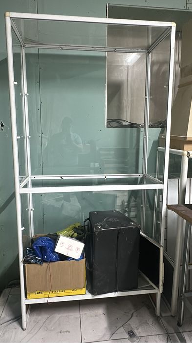 Витрина бу 2х метровый