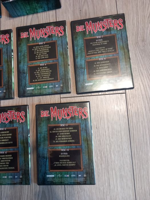 Vand 14 DVD-uri Munsters Serie complecta