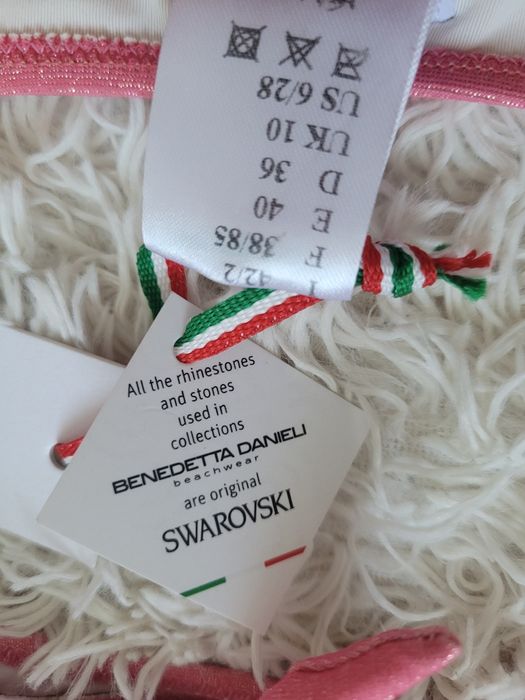 Нов луксозен розов бански Benedella  Daniell Swarovski