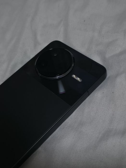 POCO F7 Pro 12/512 ГБ | Отличное состояние