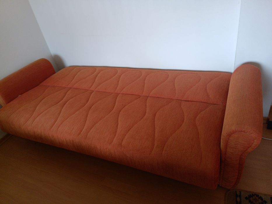 Разтегателен Диван