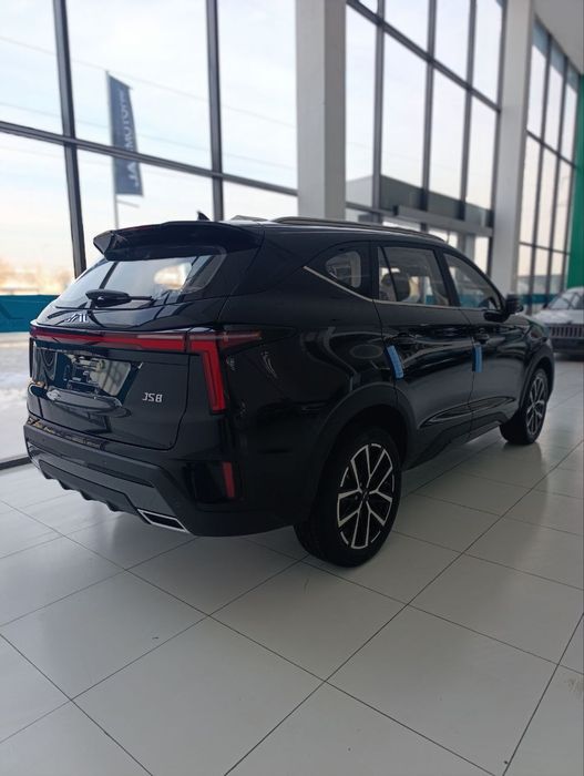 JAC. JS8
ТЕХНИК  ХУСУСИЯТЛАРИ

Ўриндиклар сони.         6
Умумий ўлчам