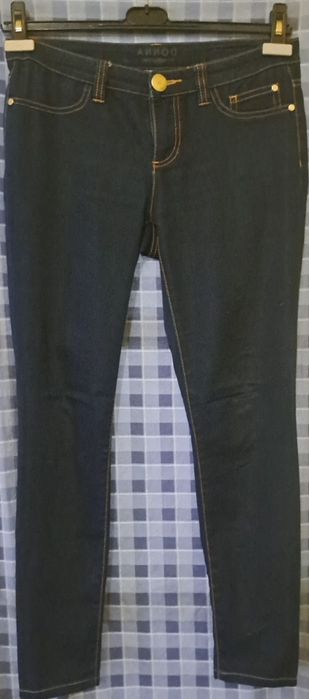 Blugi cu fermoar jos