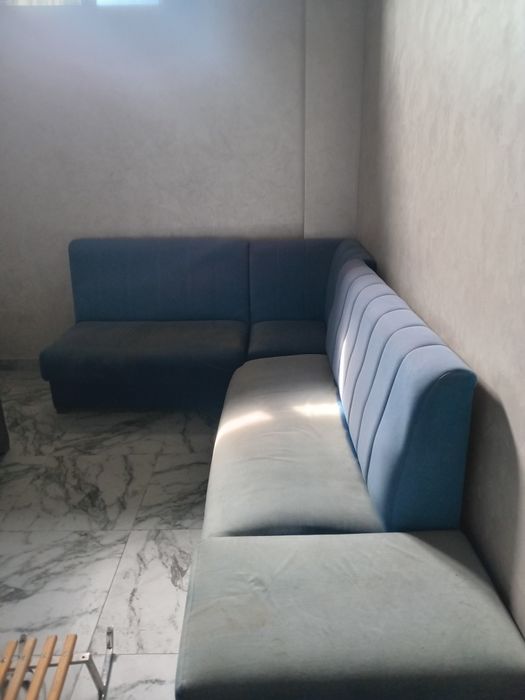 Диван угловой  продаётся