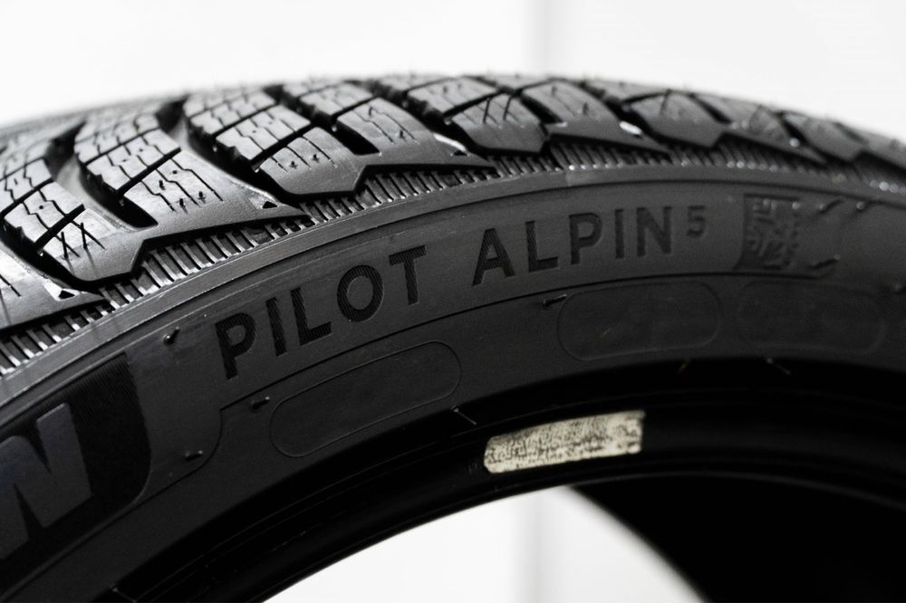 DOT 2025 Anvelope iarna NOI MICHELIN PILOT ALPIN 5 XL 275 35 R20
