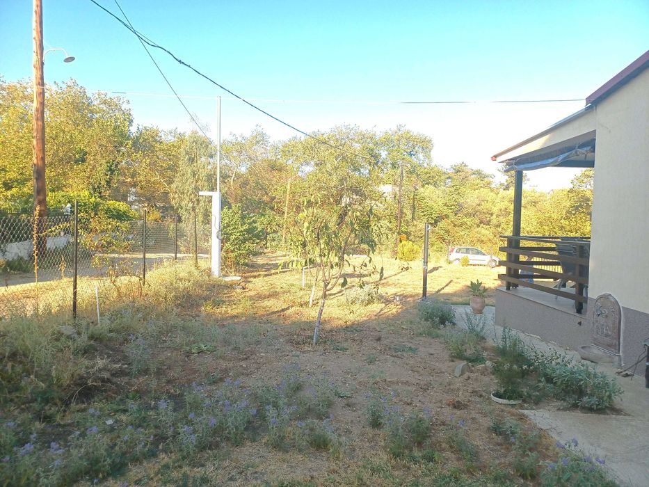 Продава Бизнес парцел 1000м2 с къща 50м2 до морето Неа Кердилия,Гърция