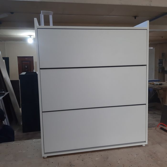 Тумба комод для обуви с полками в прихожую. Тумба для обуви 3-х дверна