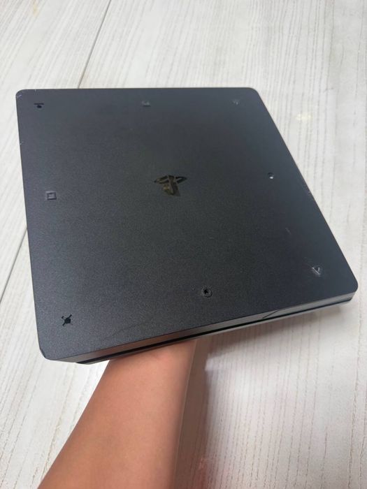Playstation 4 slim, 2 jostik original