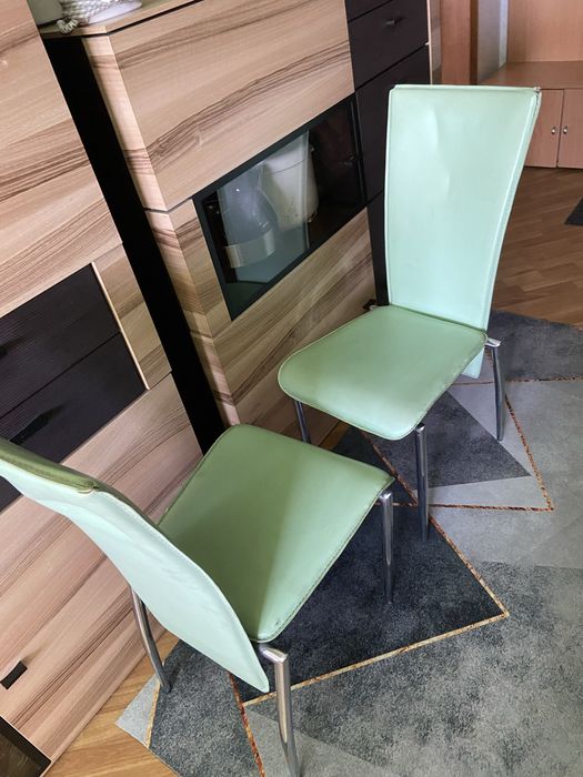 Продам 2 стула для кухни