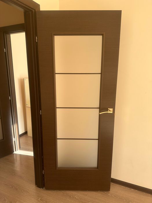 Продам двери межкомнатные