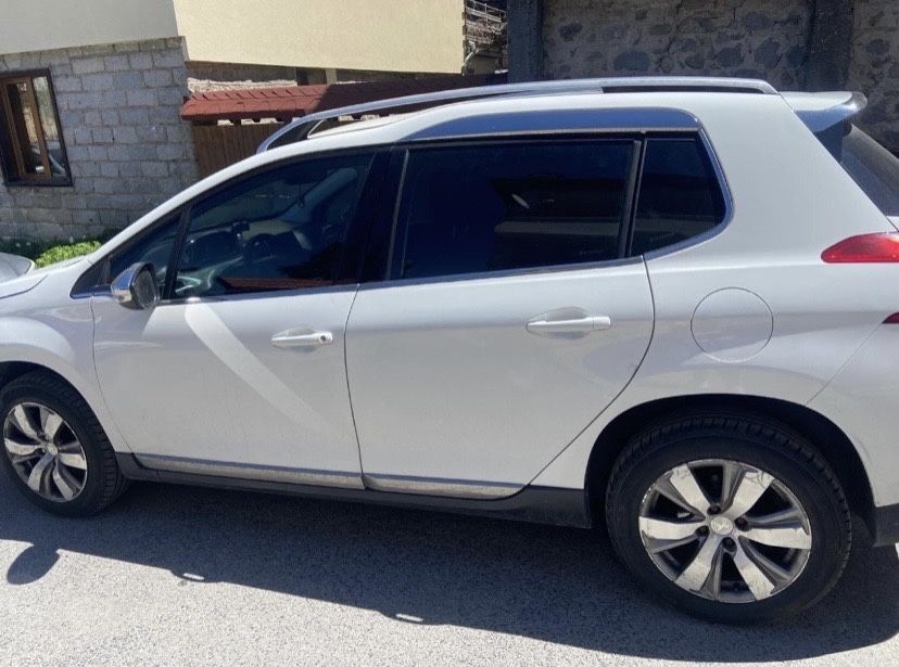 Peugeot 2008 2014 година